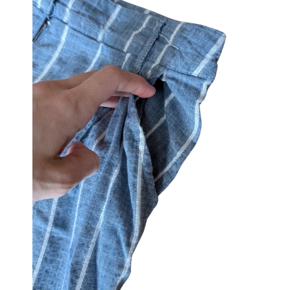 Universal Thread Linen Blend Capris - Picture 4 of 8